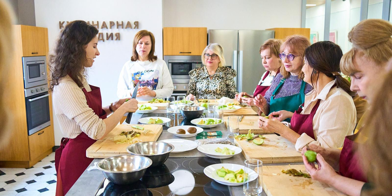 В центрах московского долголетия пройдет Пасхальная неделя с мастер-классами и лекциями