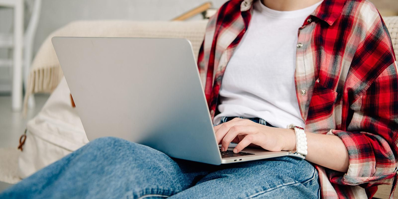 Как защитить ребенка от кибербуллинга: ДИТ Москвы дал рекомендации родителям