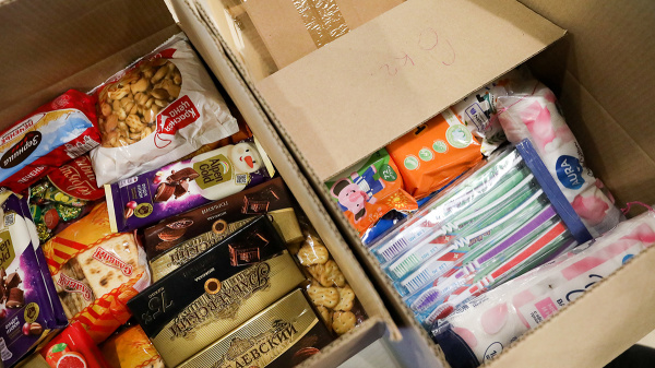 Как столичные волонтеры помогают со сбором товаров для бойцов СВО