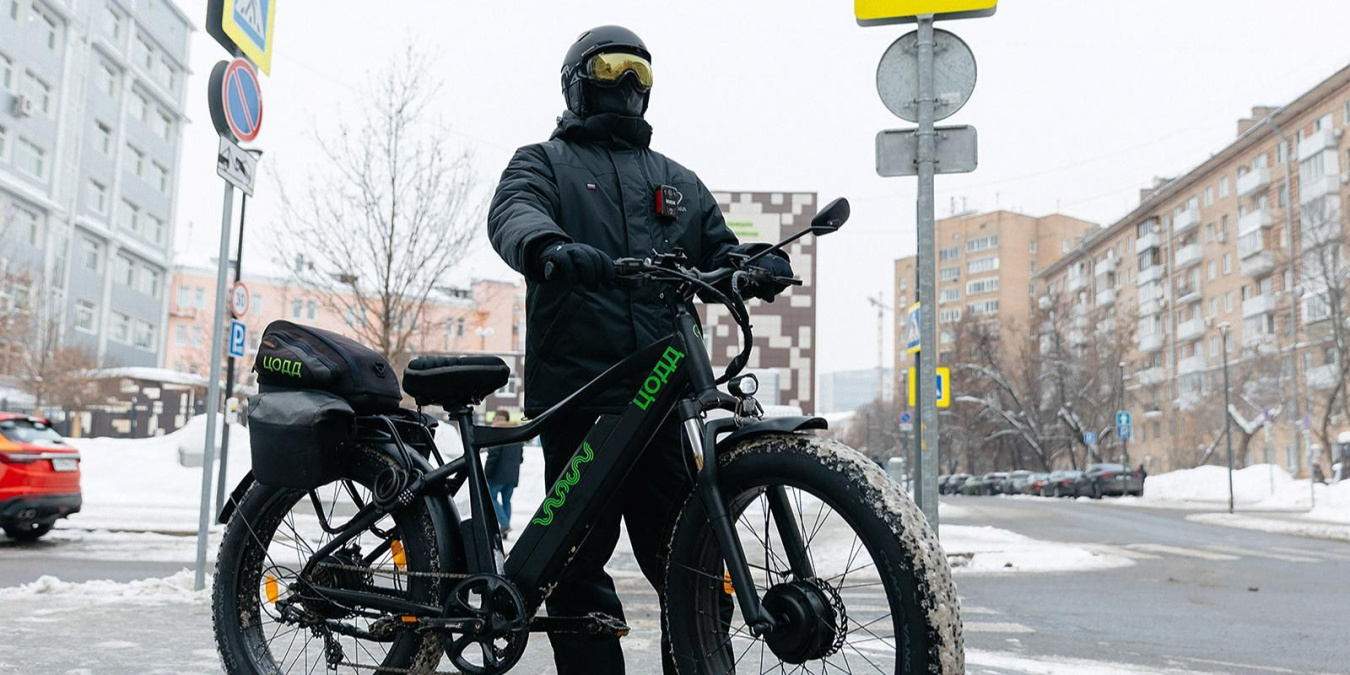 Велопатрульные ЦОДД начали дежурить зимой на столичных улицах