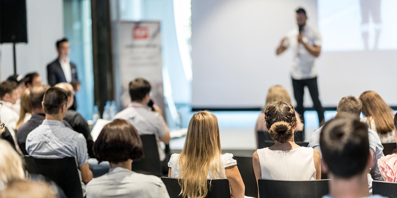 На новом семинаре проекта «Перезвони сам» на примере реальных историй расскажут о правилах кибербезопасности