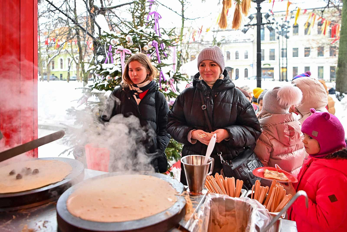 Масленичные ярмарки открылись в центре и других округах столицы