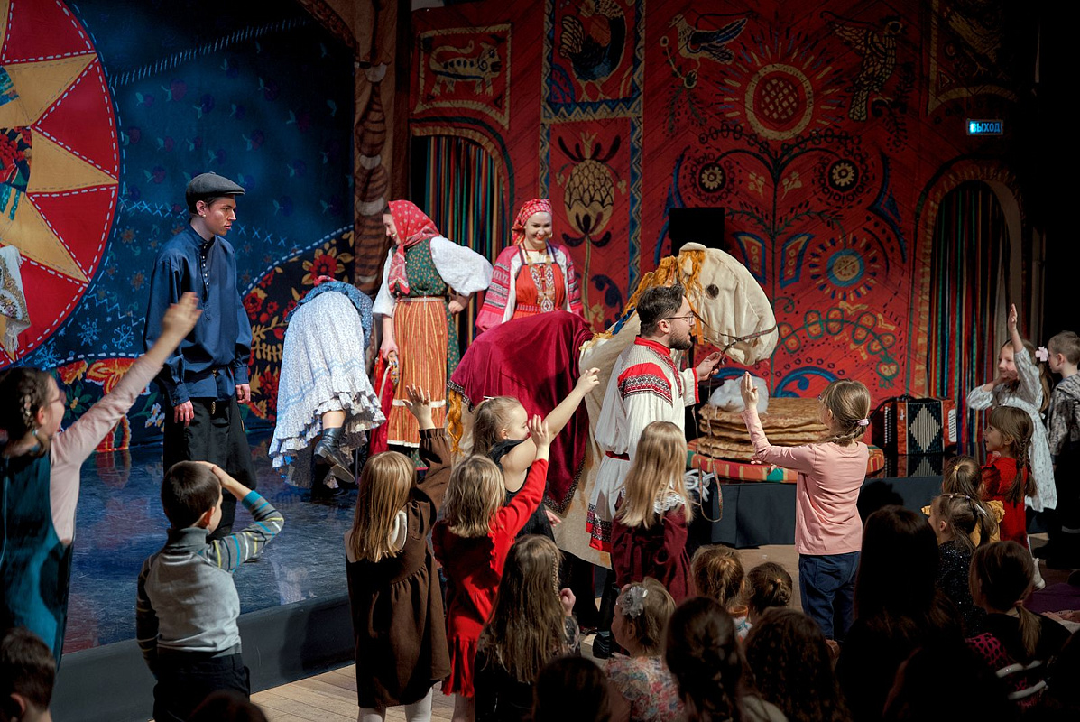 Москвичей приглашают на проводы Масленицы в театр «Русская песня»