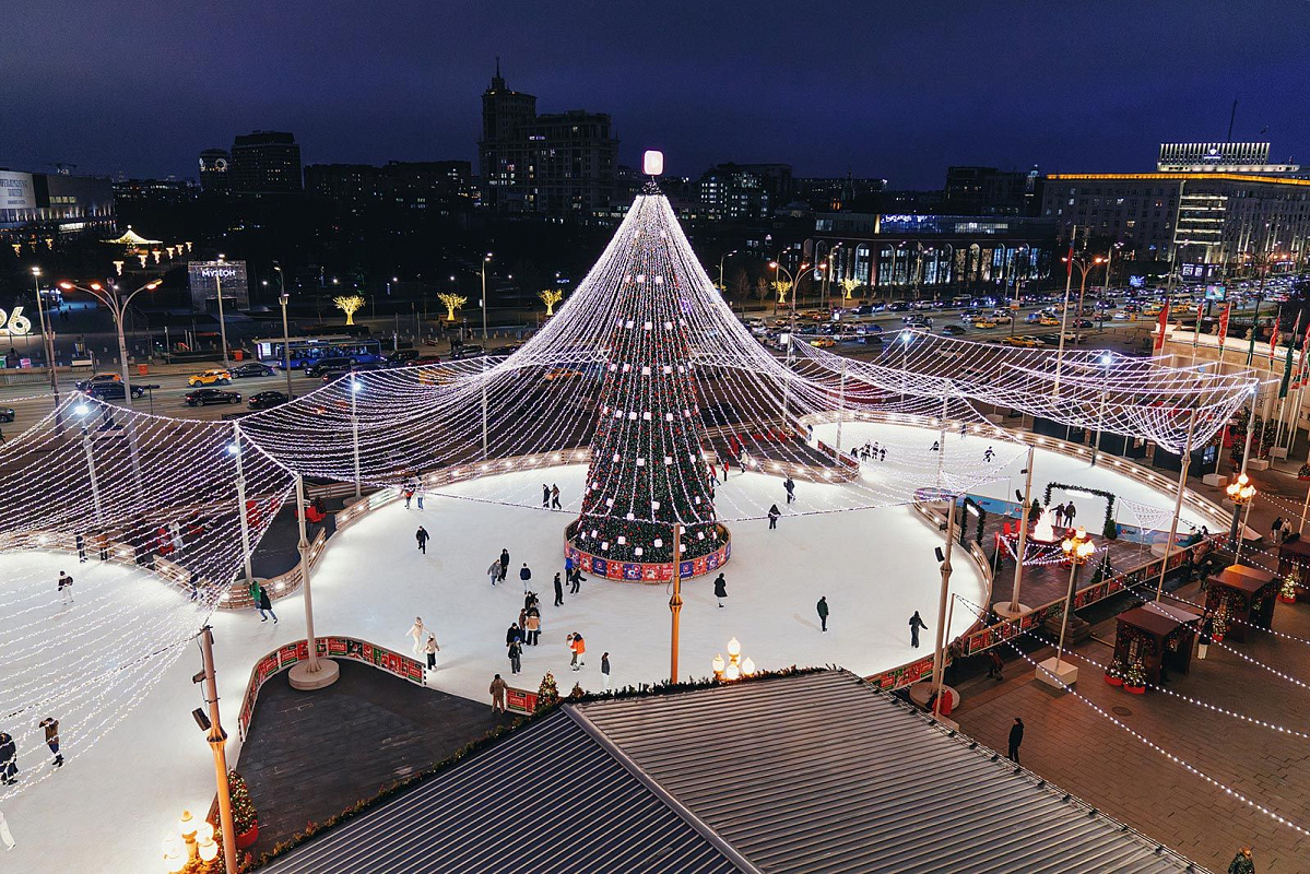 Новый в «Коломенском», легендарный в Парке Горького, любимый в «Сокольниках». Гид по каткам Москвы