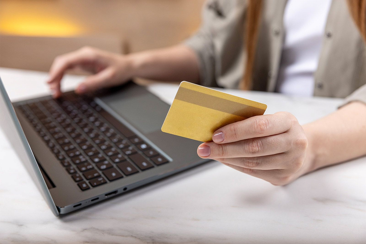 Проект «Перезвони сам» напомнил о правилах кибербезопасности накануне распродаж