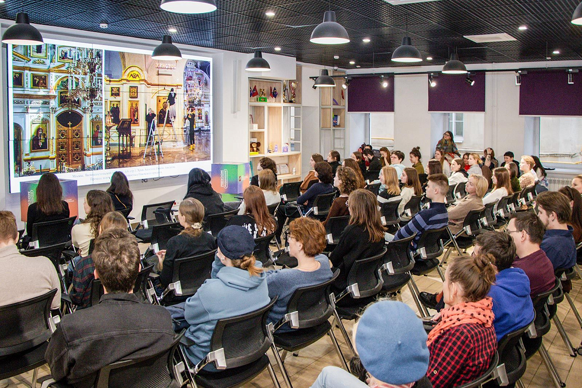 В Москве открыт набор в школу волонтеров-реставраторов