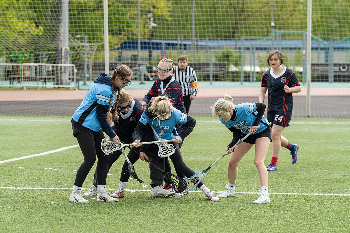 В парке «Останкино» начал работу спортивный клуб по игре в лякросс