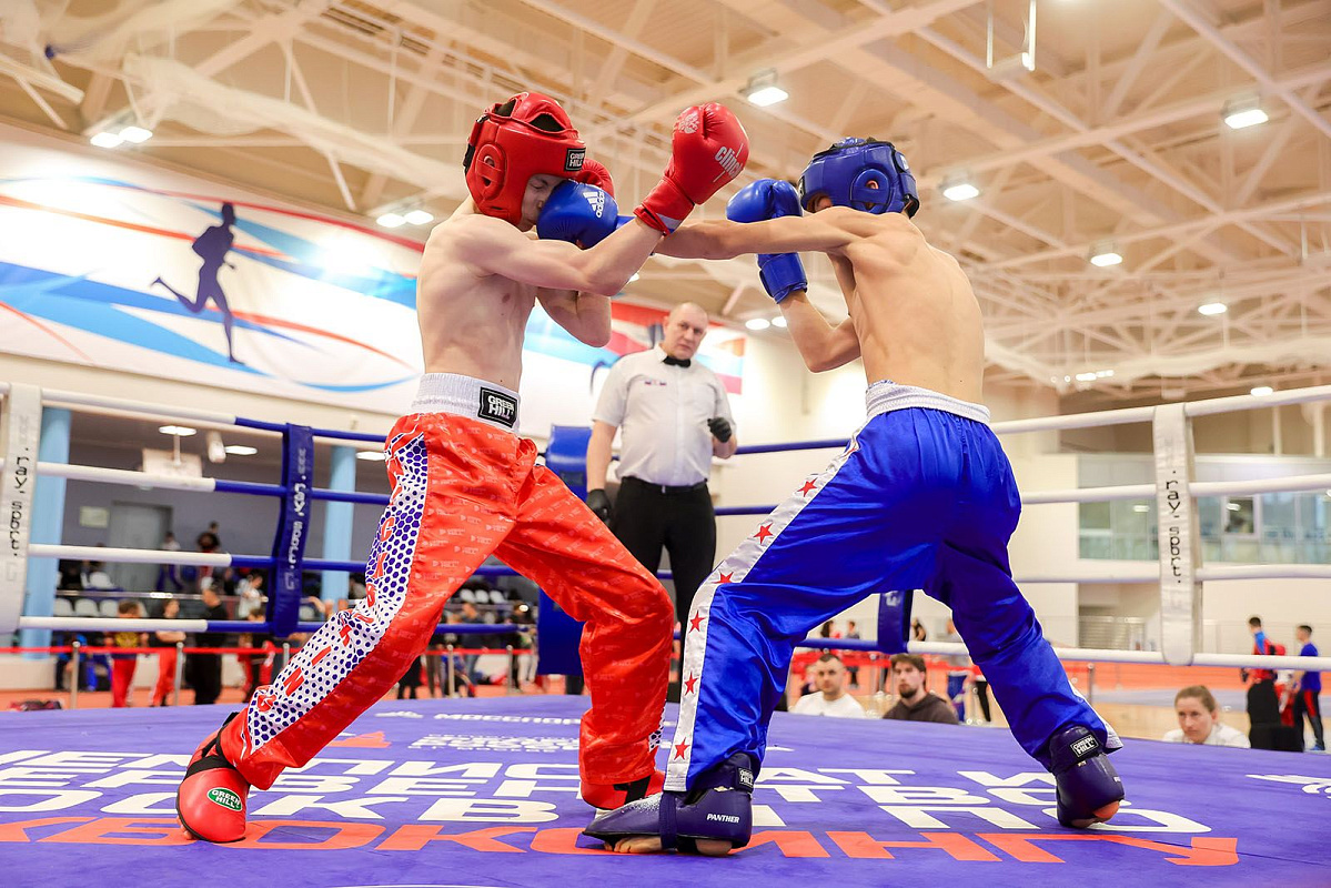 Москвичи в марте смогут увидеть соревнования по прыжкам с шестом, фехтованию и кикбоксингу